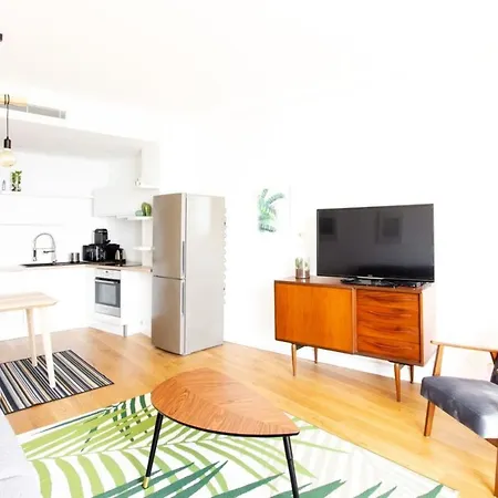 Apartment Sunny Private With Sea View Near The Beach *